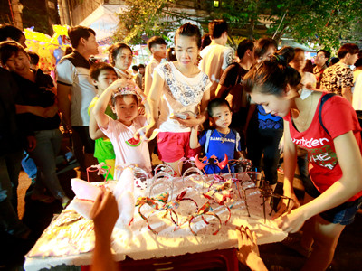 Lựa chọn những đồ chơi có kết cấu đơn giản