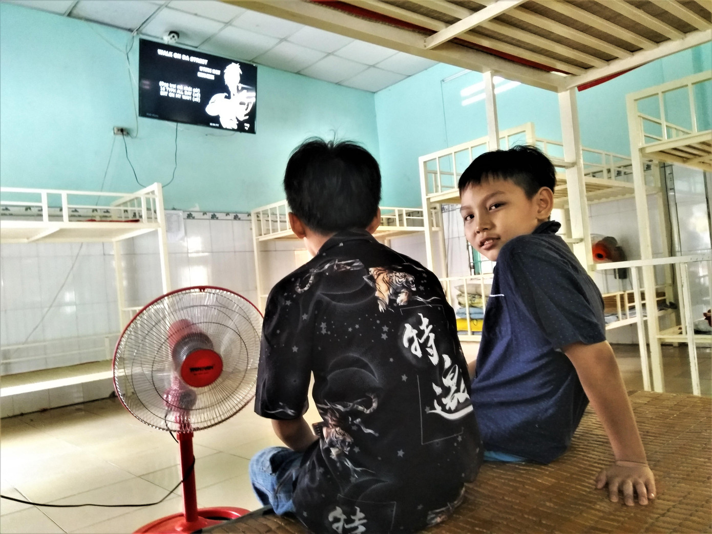 Các bé mong muốn đại dịch mau qua để lại được đến trường. Các bé mong muốn đại dịch mau qua để lại được đến trường.