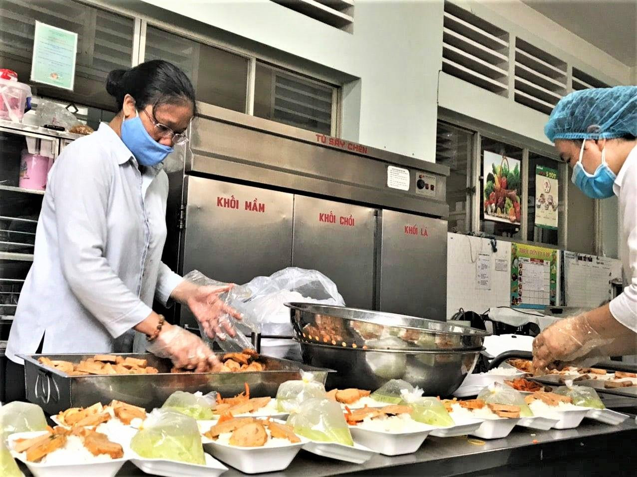 Nom thật là ngon, hấp dẫn Nom thật là ngon, hấp dẫn