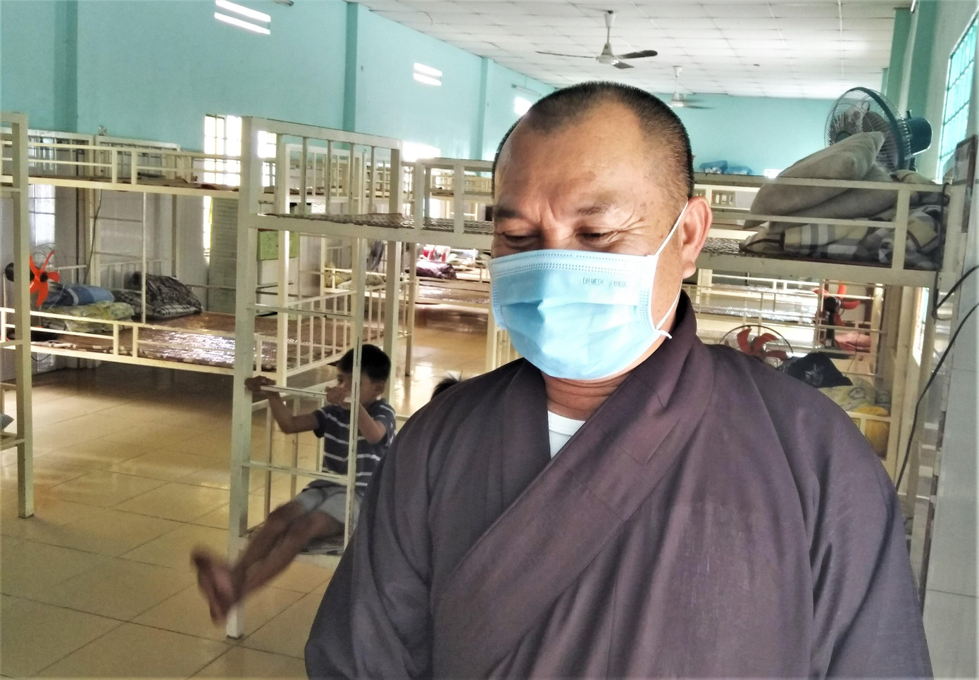 Nhà chùa cho biết: "Mỗi ngày cần 40 kg gạo để nấu cơm cho các cháu, chưa kể các loại đồ ăn". Nhà chùa cho biết: "Mỗi ngày cần 40 kg gạo để nấu cơm cho các cháu, chưa kể các loại đồ ăn".