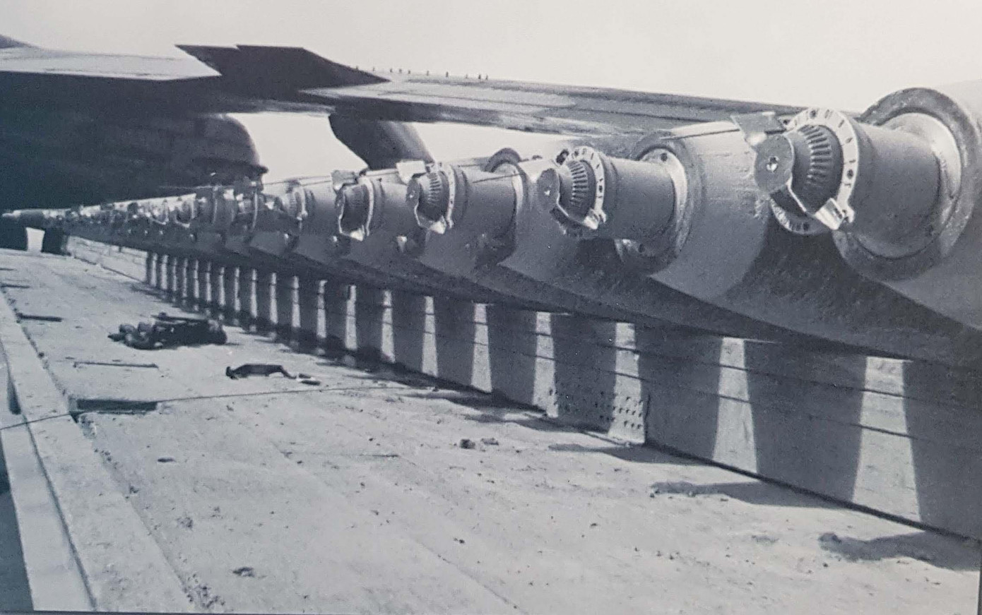 Bom Mỹ chuẩn bị cho Chiến dịch Linebacker II trên miền Bắc Việt Nam, ngày 15/12/1972