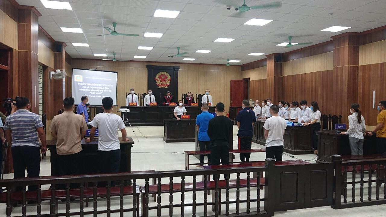 Toàn cảnh phiên tòa