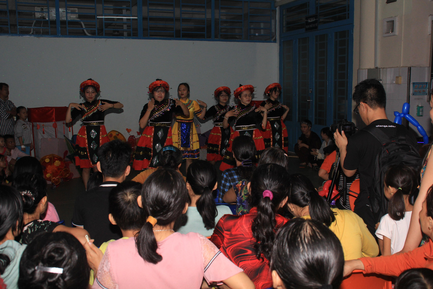 Niềm vui lan tỏa ở ngày hội Trung thu dành tặng bệnh nhi ảnh 20