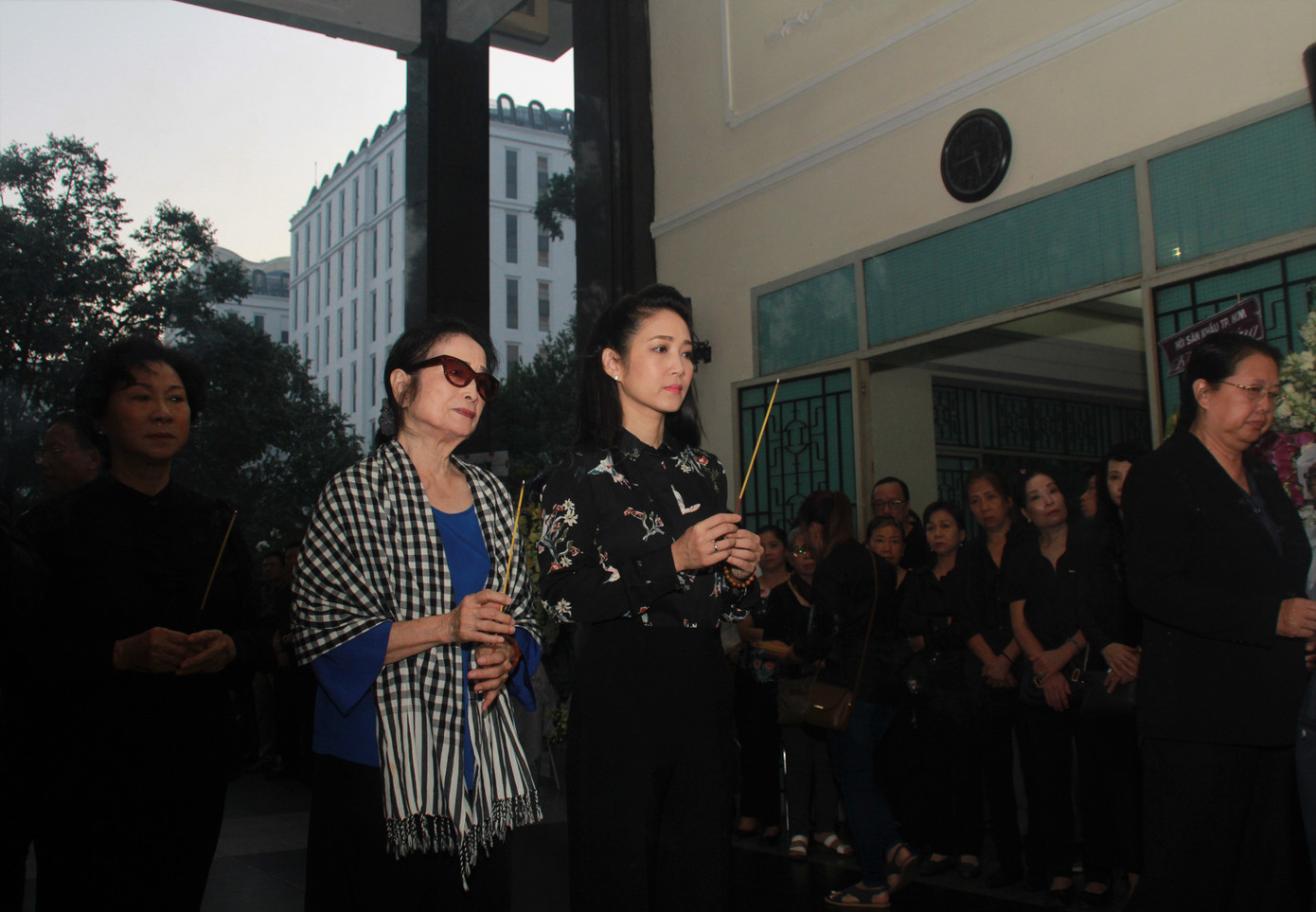 Đồng nghiệp và gia đình nghẹn lòng tiễn biệt 'Trung úy Phương' Thế Anh ảnh 3