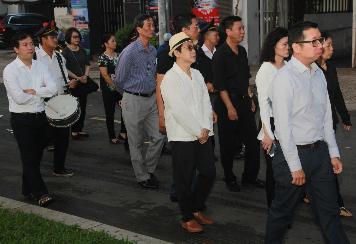 Đồng nghiệp và gia đình nghẹn lòng tiễn biệt 'Trung úy Phương' Thế Anh ảnh 16