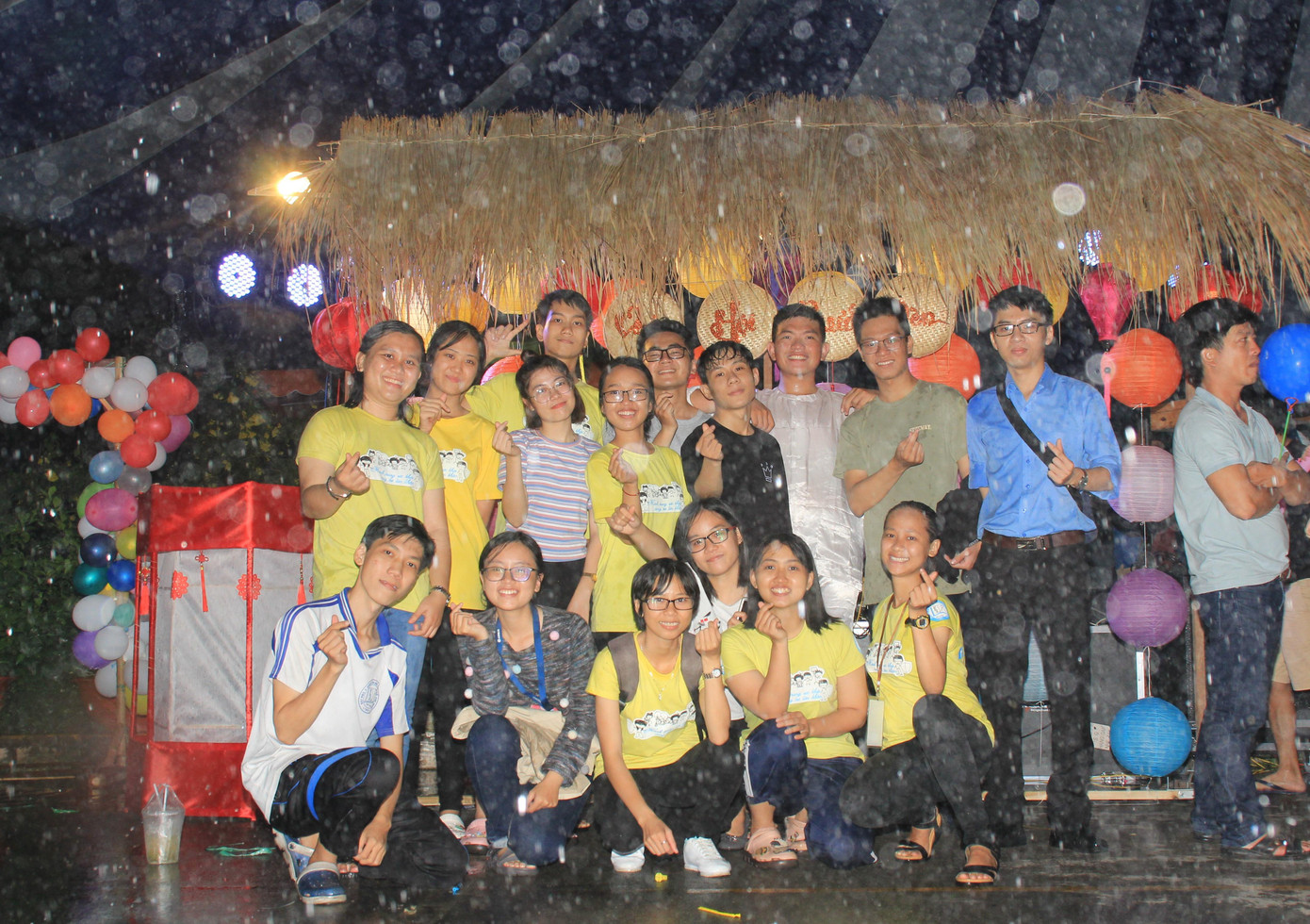 Niềm vui lan tỏa ở ngày hội Trung thu dành tặng bệnh nhi ảnh 23