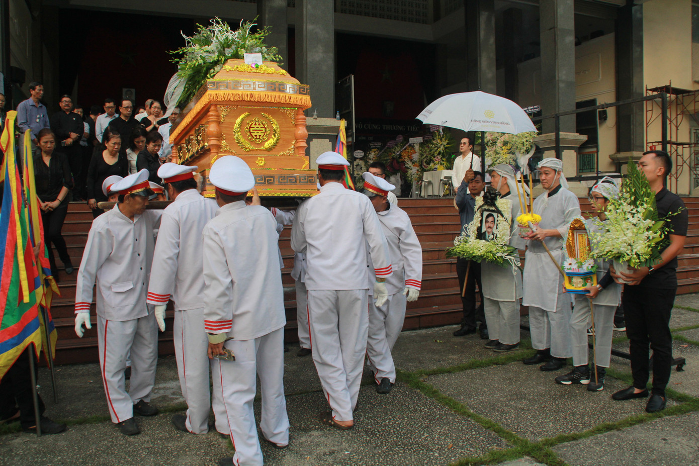 Đồng nghiệp và gia đình nghẹn lòng tiễn biệt 'Trung úy Phương' Thế Anh ảnh 12