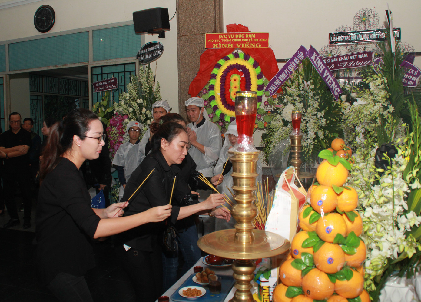 Đồng nghiệp và gia đình nghẹn lòng tiễn biệt 'Trung úy Phương' Thế Anh ảnh 6