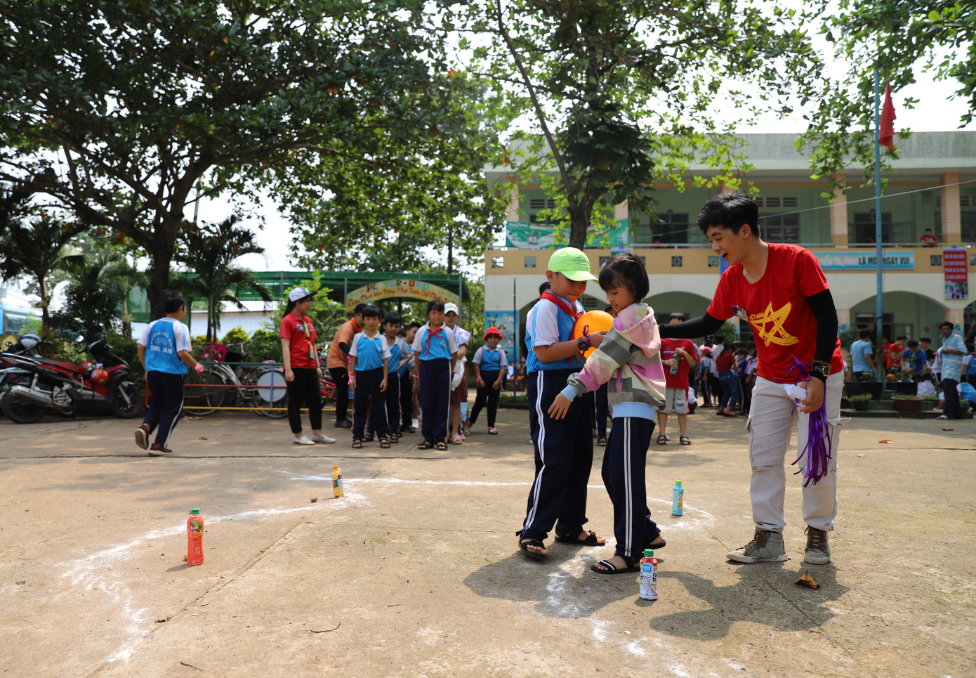 Mang Trung thu muộn đến trẻ em nhỏ vùng khó khăn tỉnh Đồng Nai ảnh 4