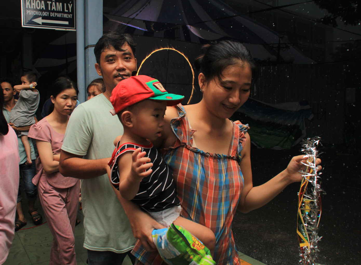 Niềm vui lan tỏa ở ngày hội Trung thu dành tặng bệnh nhi ảnh 15