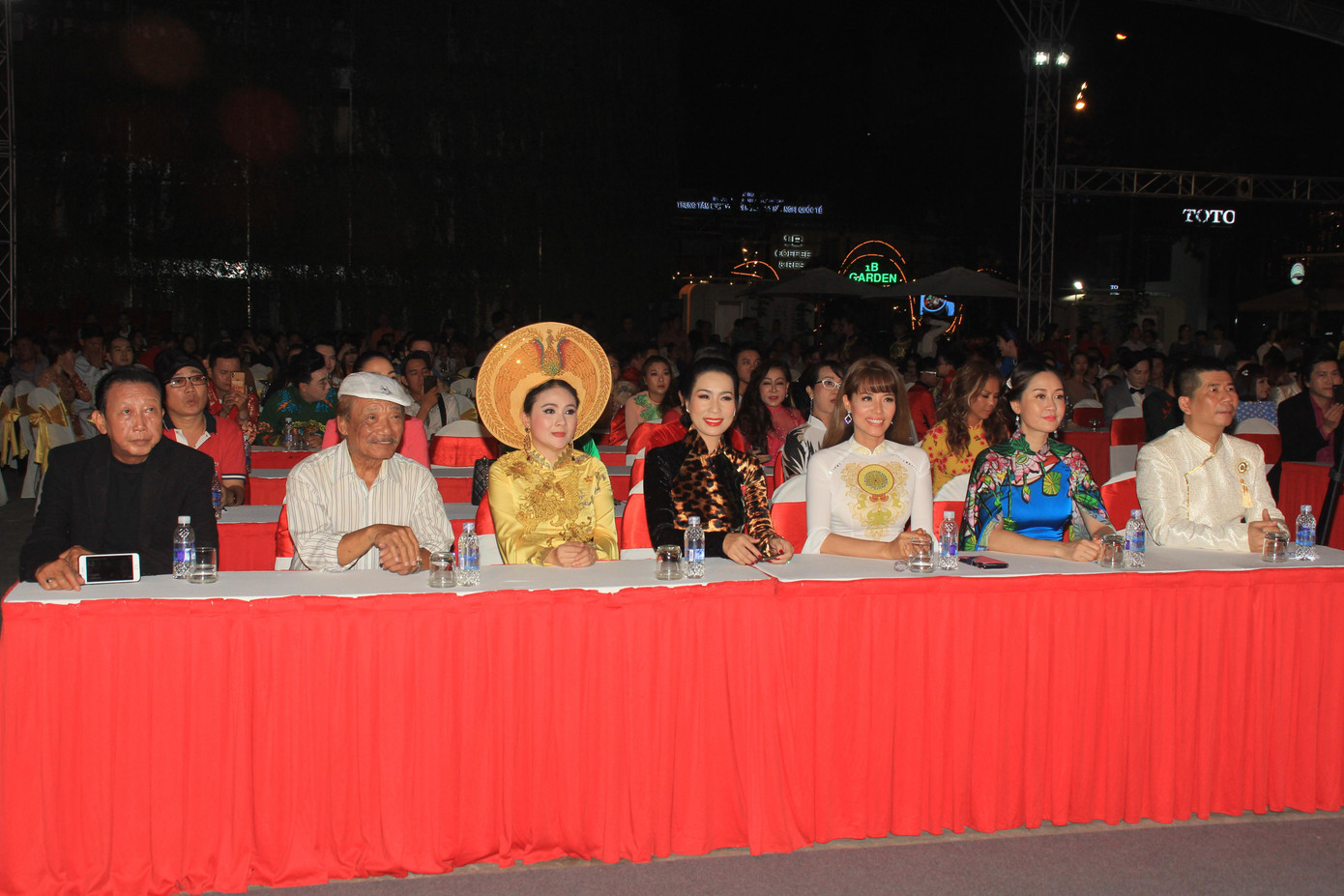 NSND Trần Hiếu, Ngọc Giàu và các thế hệ nghệ sỹ TPHCM tri ân tổ nghiệp sân khấu ảnh 3