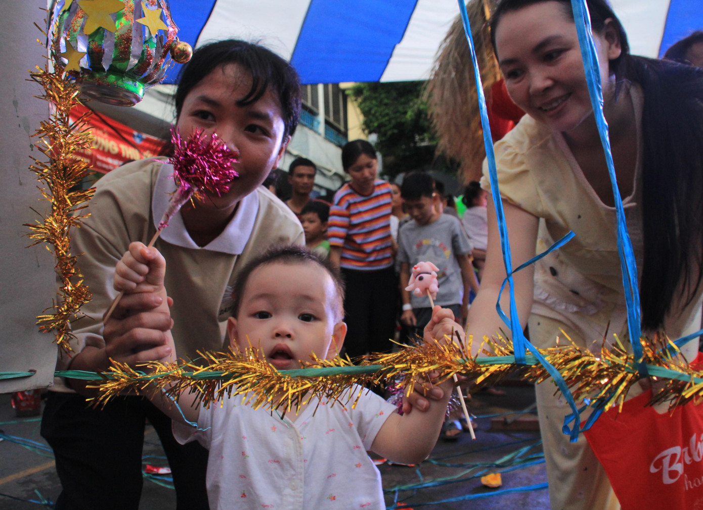 Niềm vui lan tỏa ở ngày hội Trung thu dành tặng bệnh nhi ảnh 4