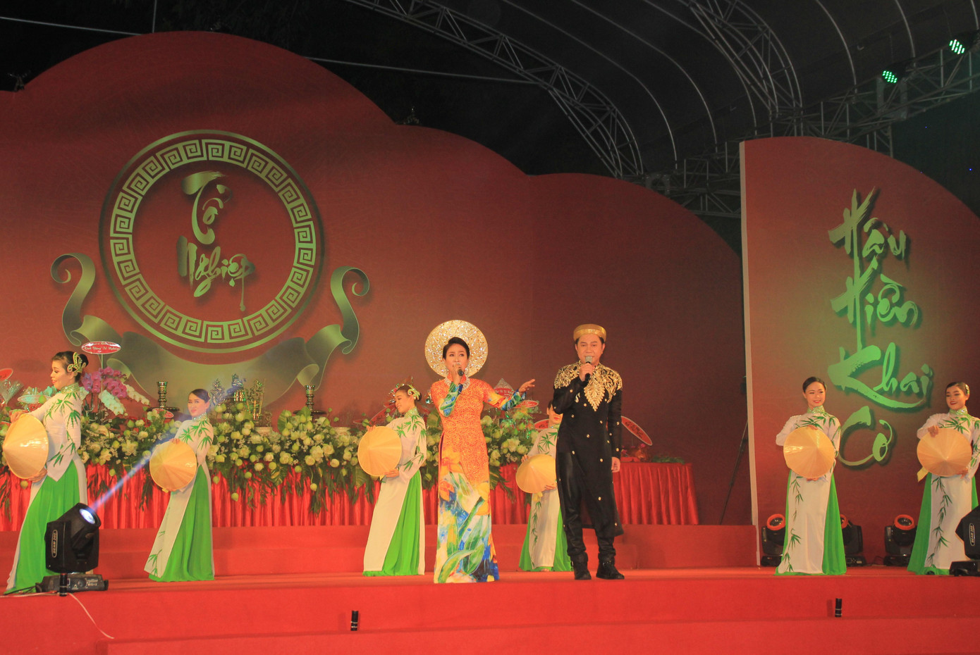 NSND Trần Hiếu, Ngọc Giàu và các thế hệ nghệ sỹ TPHCM tri ân tổ nghiệp sân khấu ảnh 15