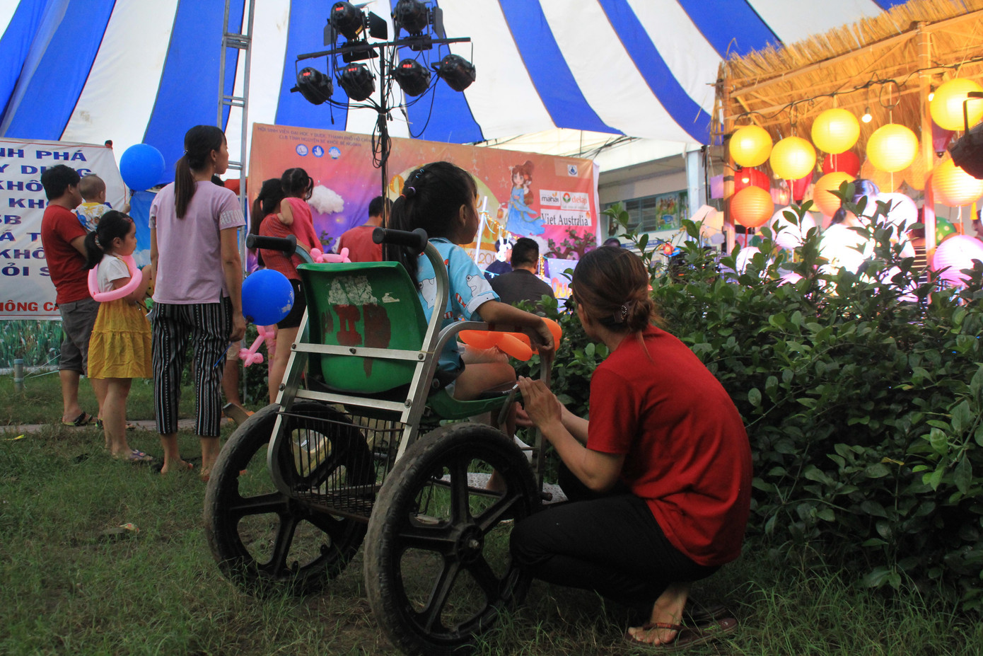 Niềm vui lan tỏa ở ngày hội Trung thu dành tặng bệnh nhi ảnh 12