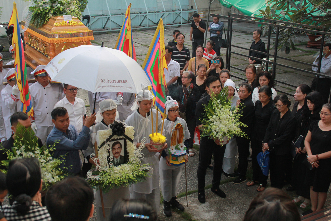 Đồng nghiệp và gia đình nghẹn lòng tiễn biệt 'Trung úy Phương' Thế Anh ảnh 13