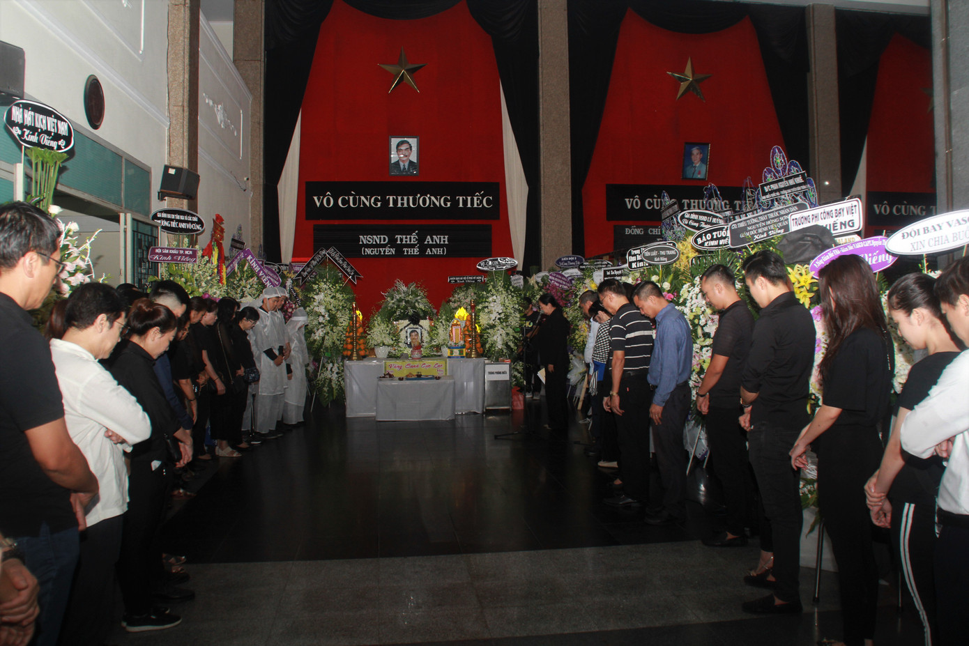 Đồng nghiệp và gia đình nghẹn lòng tiễn biệt 'Trung úy Phương' Thế Anh ảnh 1