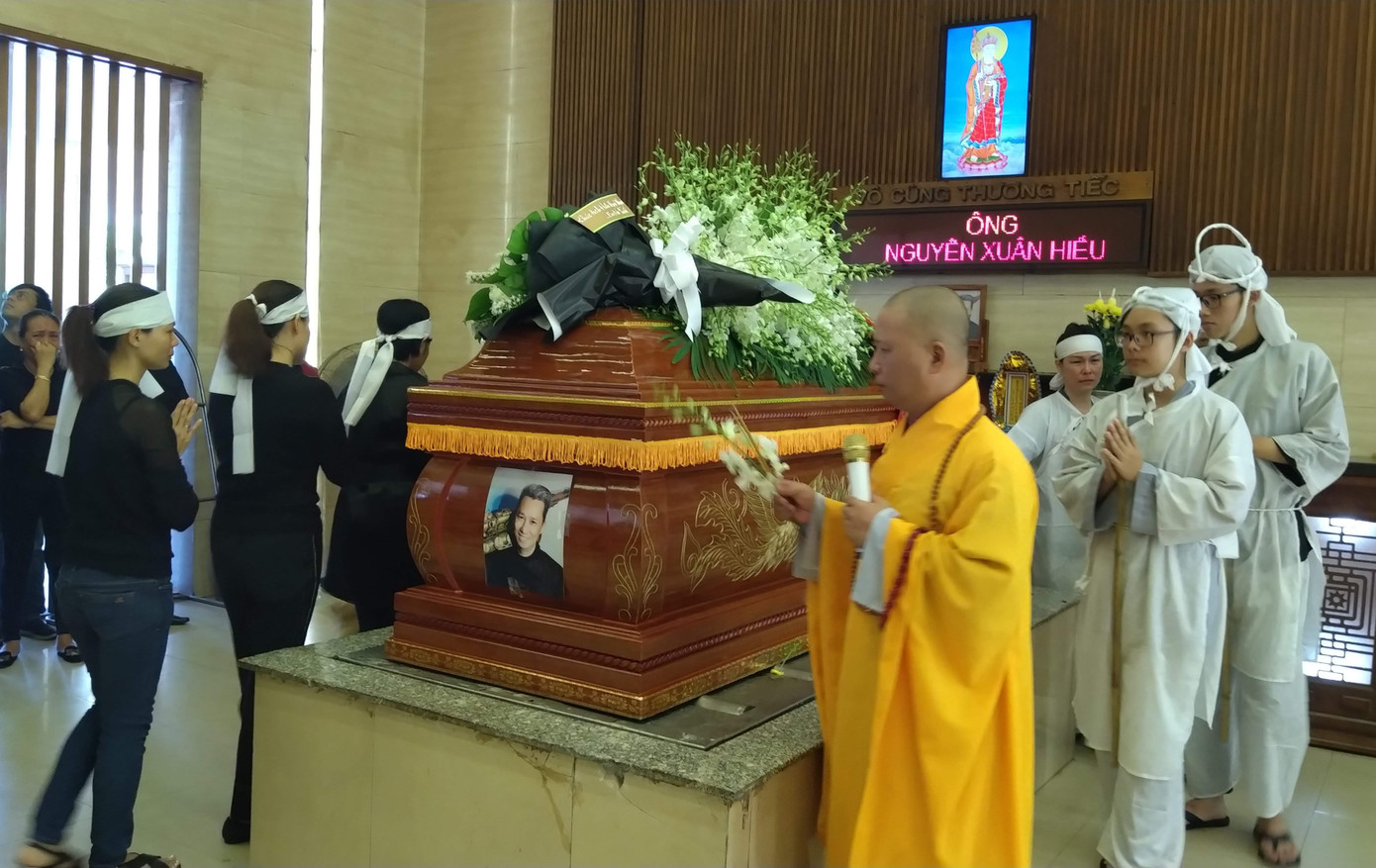 Thương tiếc tiễn đưa nghệ sỹ saxophone Xuân Hiếu về nơi an nghỉ cuối cùng ảnh 3