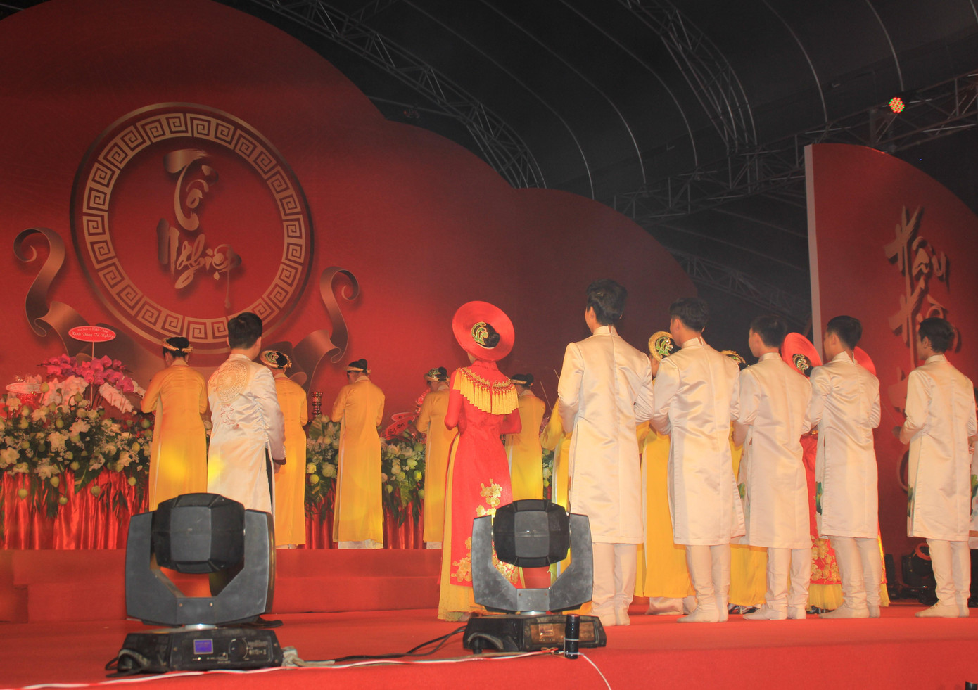 NSND Trần Hiếu, Ngọc Giàu và các thế hệ nghệ sỹ TPHCM tri ân tổ nghiệp sân khấu ảnh 6