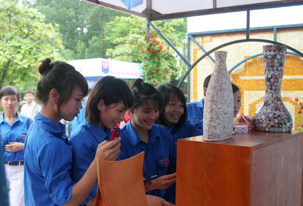 Các sản phẩm thu hút các bạn trẻ tham dự Ngày hội