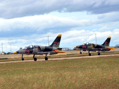 L39 là loại máy bay huấn luyện chiến đấu tốt nhất của Không quân Nhân dân Việt Nam hiện nay làm nhiệm vụ huấn luyện phi công quân sự. Đây là máy bay huấn luyện chiến đấu phản lực do hãng Aero Vodochody (Tiệp Khắc) nghiên cứu phát triển từ những năm 1960