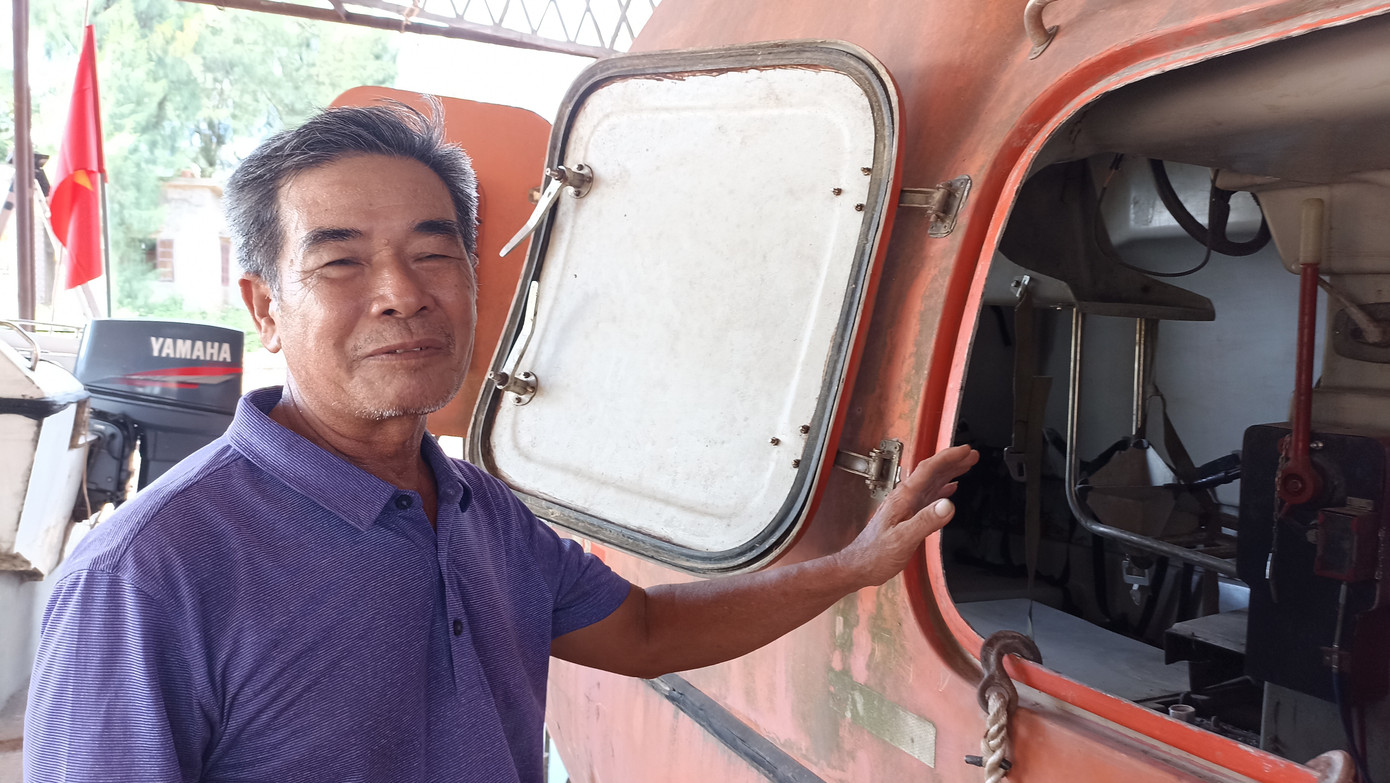 Bảo tàng còn có hai tàu ngầm cỡ nhỏ, bên trong động cơ còn nguyên vẹn.