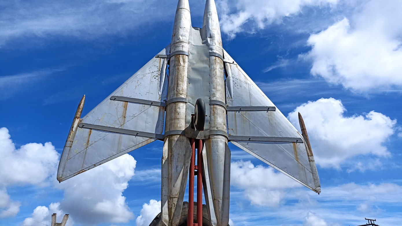 Chiếc máy bay không người lái được dựng lại.