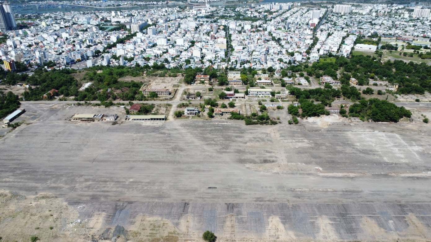 Cơ quan điều tra xác định, từ năm 2016 đến nay, Tập đoàn Phúc Sơn đã thông qua các hợp đồng hợp tác đầu tư, hợp đồng tiến trình chuyển nhượng quyền sử dụng đất để thu của khách hàng hơn 7.000 tỷ đồng.