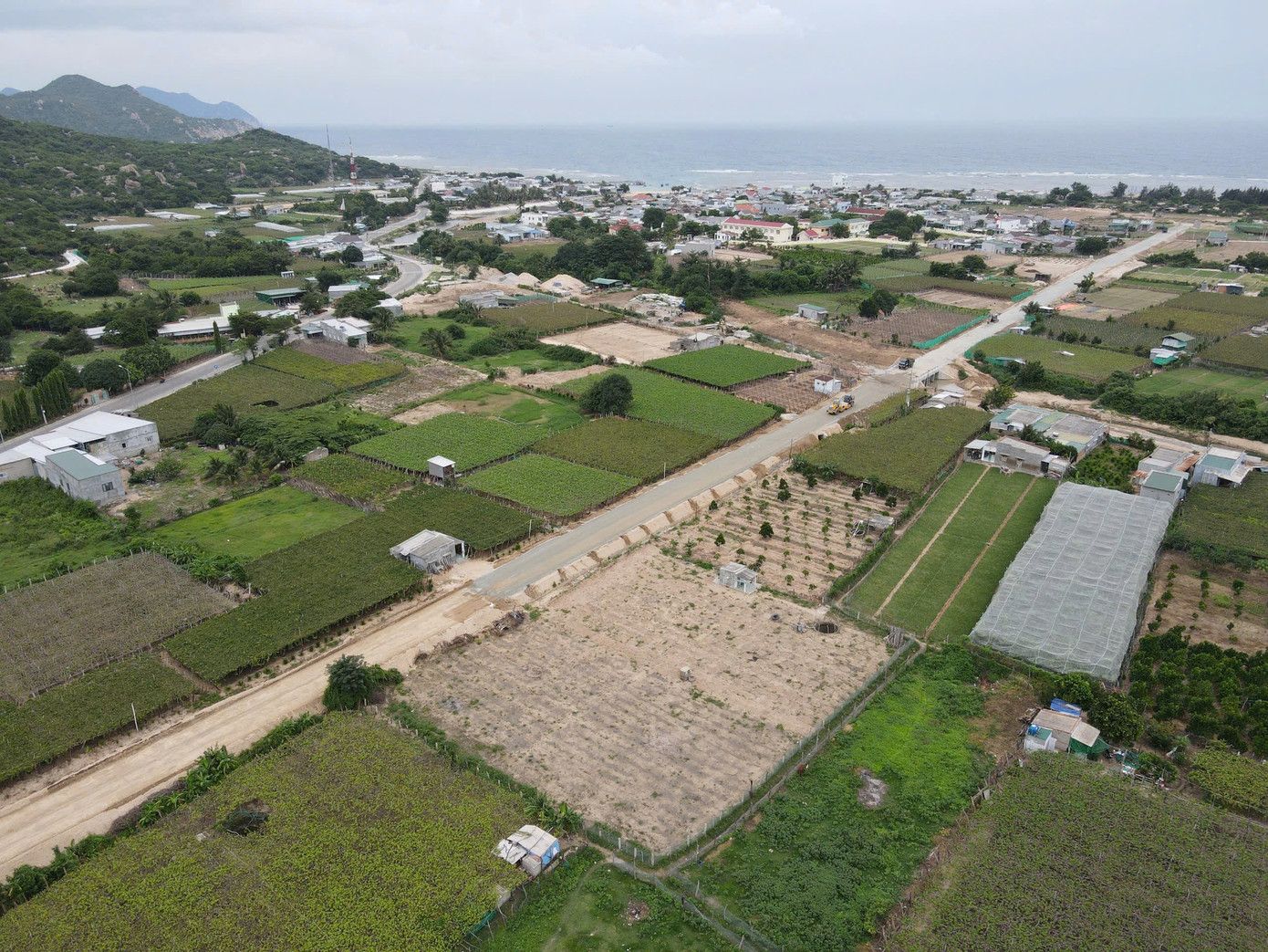 Tại phiên họp thứ nhất của Ban Chỉ đạo xây dựng nhà máy điện hạt nhân, Thủ tướng Chính phủ Phạm Minh Chính nêu rõ mục tiêu xây dựng xong nhà máy điện hạt nhân Ninh Thuận trong 5 năm. Từ đó, xác định lộ trình, công việc của từng năm để tới năm 2030 nước ta có nhà máy điện hạt nhân.