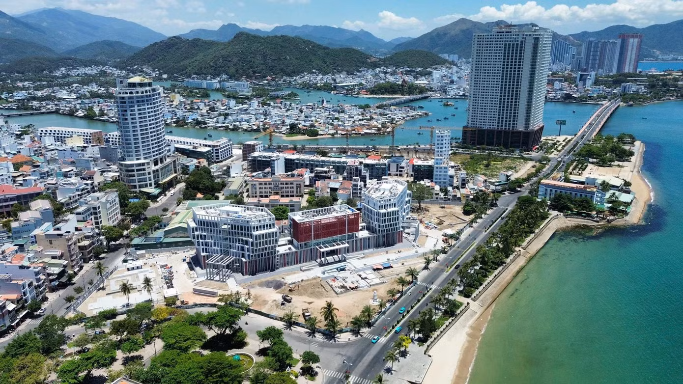 Khánh Hòa dự kiến chi trên 167,7 tỷ đồng hỗ trợ thuê nhà ở cho cán bộ, công chức, viên chức. Khánh Hòa dự kiến chi trên 167,7 tỷ đồng hỗ trợ thuê nhà ở cho cán bộ, công chức, viên chức.