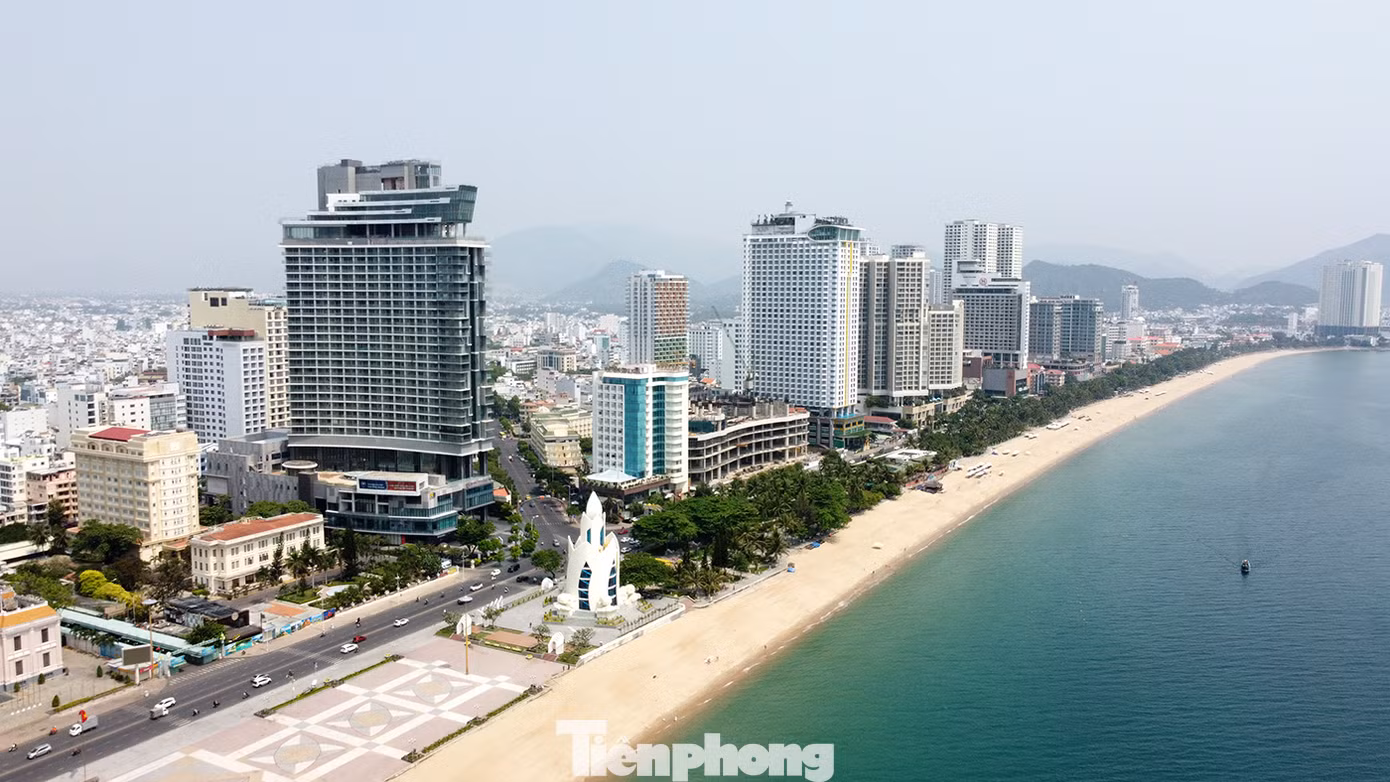 Đường biển Trần Phú, TP. Nha Trang.