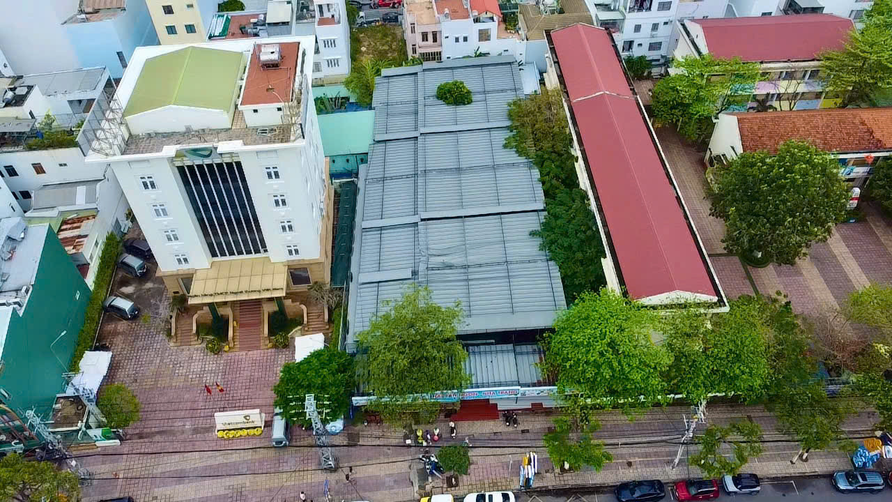 Dự án cao ốc, văn phòng, khách sạn Cattiger (ở số 12 Lê Thánh Tôn, TP Nha Trang), có chủ đầu tư là Công ty TNHH Đầu tư phát triển Cattiger Việt Nam. Thanh tra Chính phủ cũng chỉ ra dự án này cũng không thông qua đấu thầu lựa chọn nhà đầu tư, không thực hiện đấu giá quyền sử dụng đất, dự án này đến nay vẫn không thực hiện.