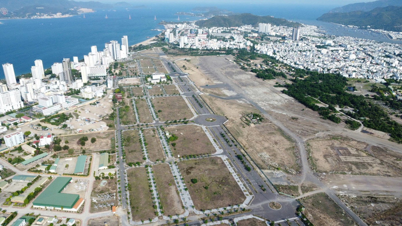 Dự án khu Trung tâm Đô thị Thương mại - Dịch vụ - Tài chính - Du lịch Nha Trang nằm trong sân bay Nha Trang cũ.