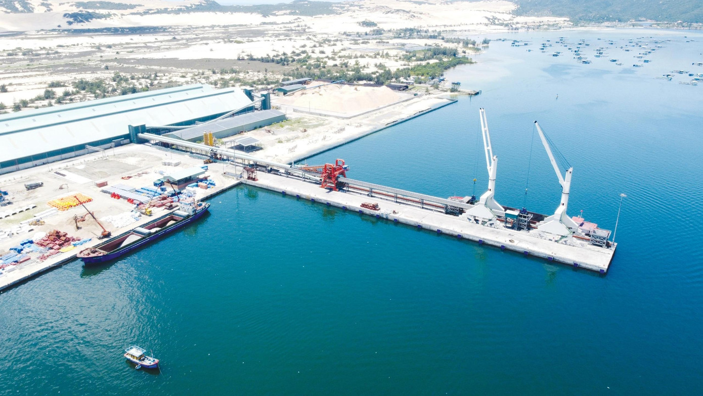 Quốc lộ 26B sẽ kết nối cao tốc Khánh Hòa - Buôn Ma Thuột đến cảng Nam Vân Phong. Quốc lộ 26B sẽ kết nối cao tốc Khánh Hòa - Buôn Ma Thuột đến cảng Nam Vân Phong.