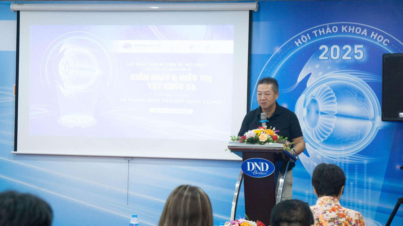 Bác sĩ Nguyễn Đăng Dũng – Giám đốc Bệnh viện Mắt Quốc tế DND phát biểu khai mạc hội thảo