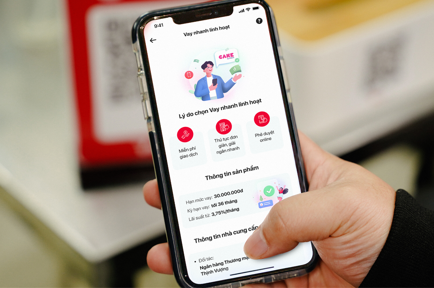 Người dân sử dụng dịch vụ tài chính số ngay trên điện thoại - từ thanh toán, tiết kiệm đến vay, đầu tư, mua bảo hiểm…, góp phần đưa tài chính số trở nên dễ tiếp cận hơn bao giờ hết.(Nguồn: Viettel Money)