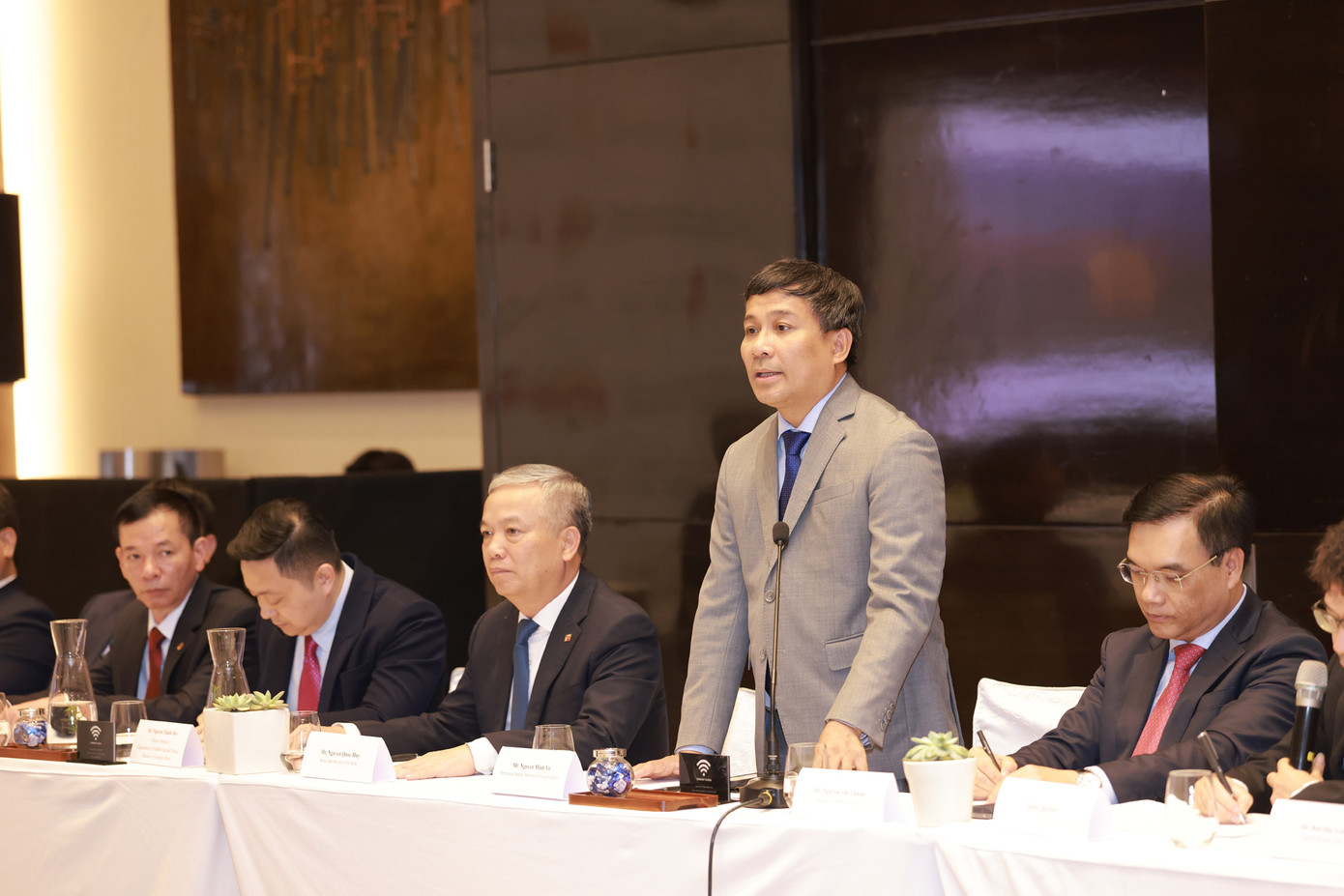 Thứ trưởng Thường trực Bộ Ngoại giao Nguyễn Minh Vũ phát biểu tại buổi lễ