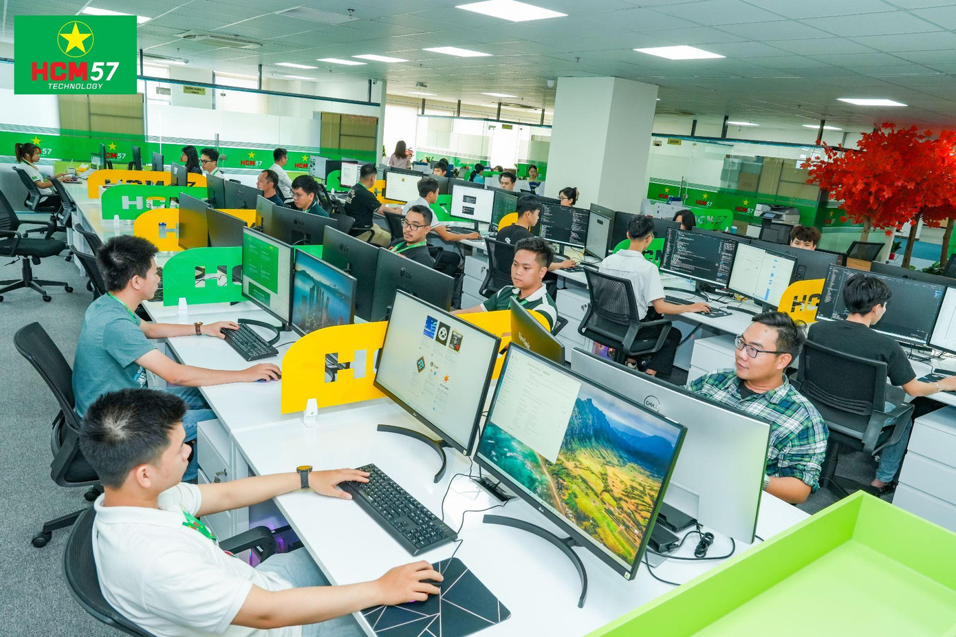 Công ty TNHH HCM57 Technology đã và đang không ngừng nâng cao năng lực tư vấn, cung cấp phần mềm, phát triển thị trường và gia tăng ảnh hưởng trong lĩnh vực công nghệ số