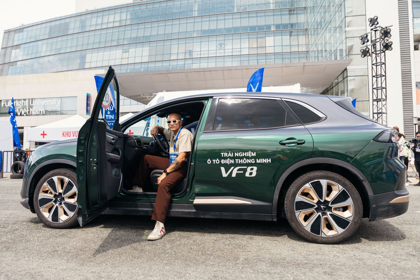 Nhiếp ảnh gia Jonathan De Guzman từ Philippines.