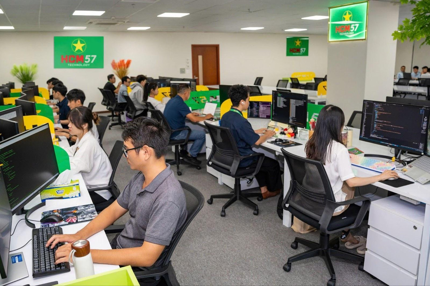 Đội ngũ kỹ sư Blockchain của HCM57 Technology kiến tạo nền tảng công nghệ mang tầm quốc tế từ khát vọng dân tộc.