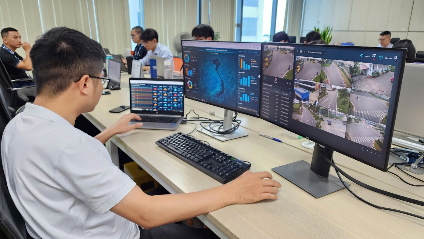 Công nghệ trở thành trung tâm hệ thống vận hành giúp ROX Group thực thi văn hóa số. Công nghệ trở thành trung tâm hệ thống vận hành giúp ROX Group thực thi văn hóa số.