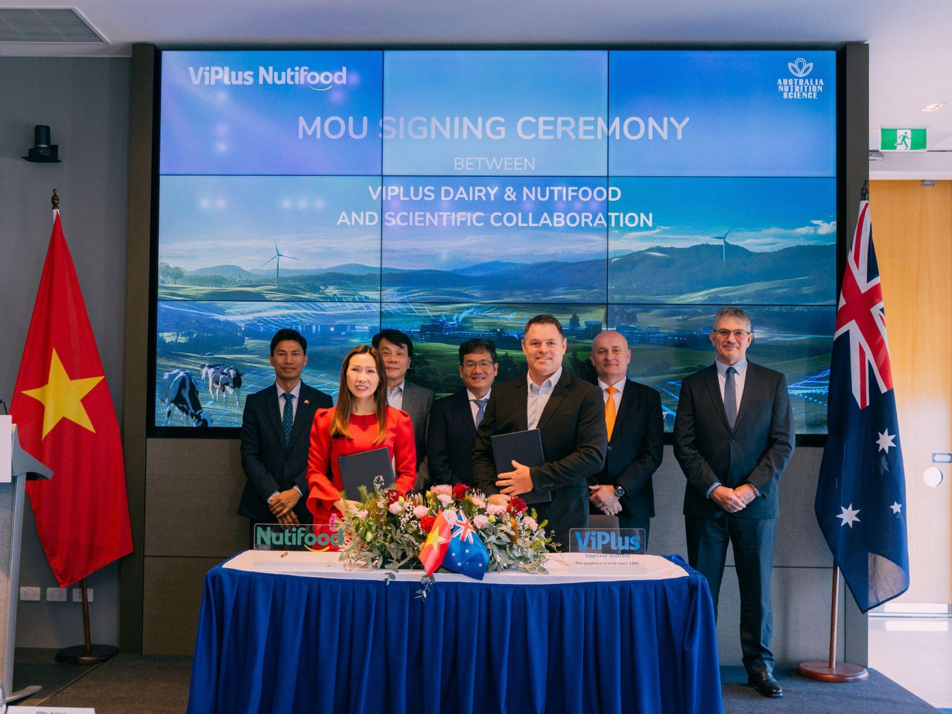 Cú bắt tay lịch sử giữa Nutifood và ViPlus Dairy: Sáng lập thương hiệu sữa cao cấp toàn cầu GippsNature. Cú bắt tay lịch sử giữa Nutifood và ViPlus Dairy: Sáng lập thương hiệu sữa cao cấp toàn cầu GippsNature.