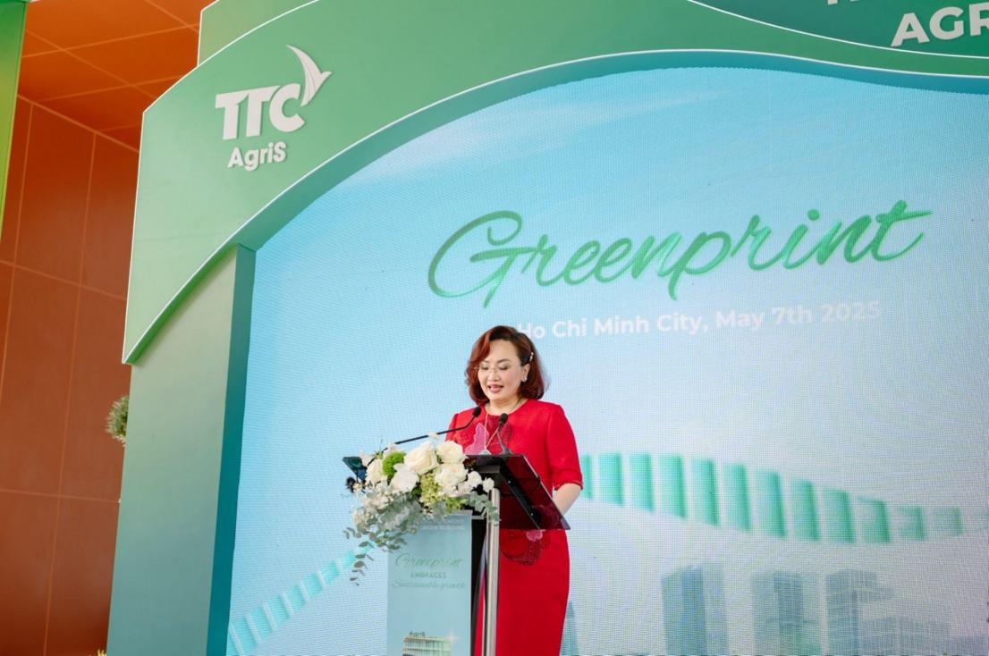 Chủ tịch AgriS Đặng Huỳnh Ức My chia sẻ tầm nhìn dài hạn và mục tiêu chiến lược của tập đoàn Chủ tịch AgriS Đặng Huỳnh Ức My chia sẻ tầm nhìn dài hạn và mục tiêu chiến lược của tập đoàn