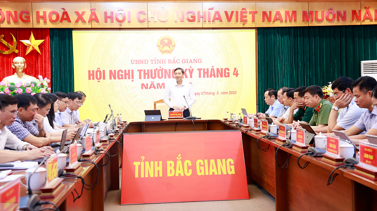 UBND tỉnh Bắc Giang họp thường kỳ tháng 4 UBND tỉnh Bắc Giang họp thường kỳ tháng 4