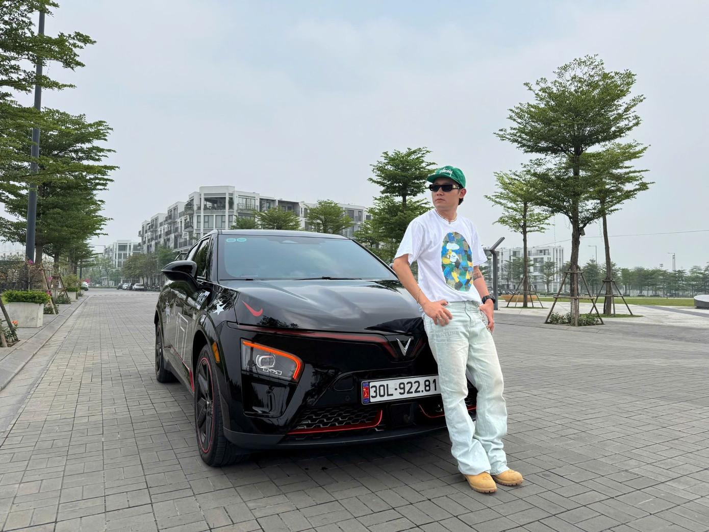 Anh Trần Cao Huy (Hà Nội) cho rằng trong tầm giá 1 tỷ đồng, VinFast VF 7 có thiết kế đẹp nhất. Anh Trần Cao Huy (Hà Nội) cho rằng trong tầm giá 1 tỷ đồng, VinFast VF 7 có thiết kế đẹp nhất.