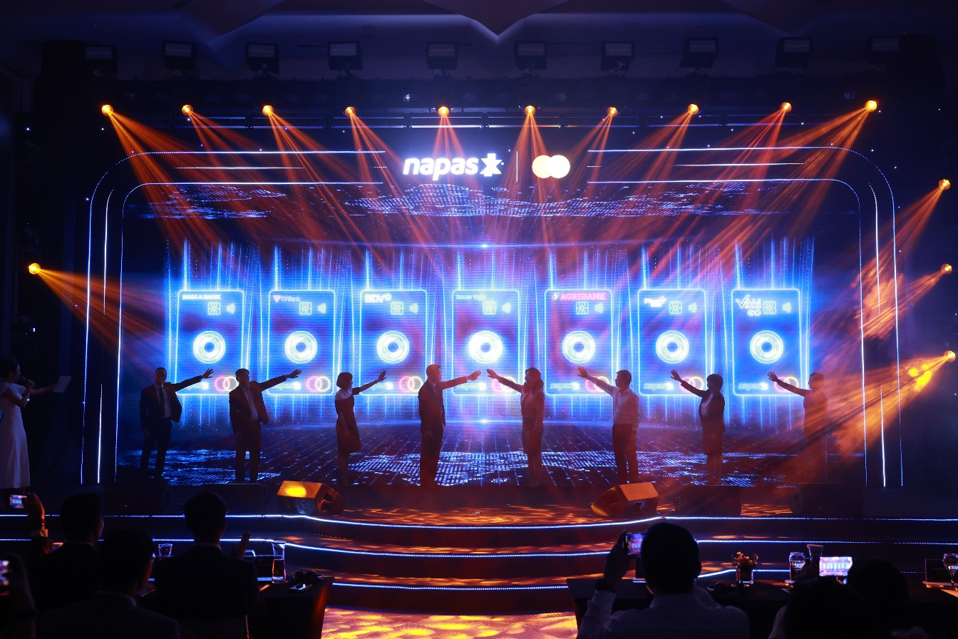 Nghi lễ ra mắt thẻ đồng thương hiệu NAPAS – Mastercard