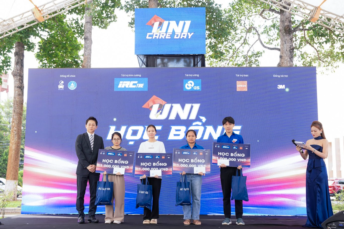 GS Việt Nam trao học bổng cho sinh viên có thành tích xuất sắc tại Đại học Tây Nguyên