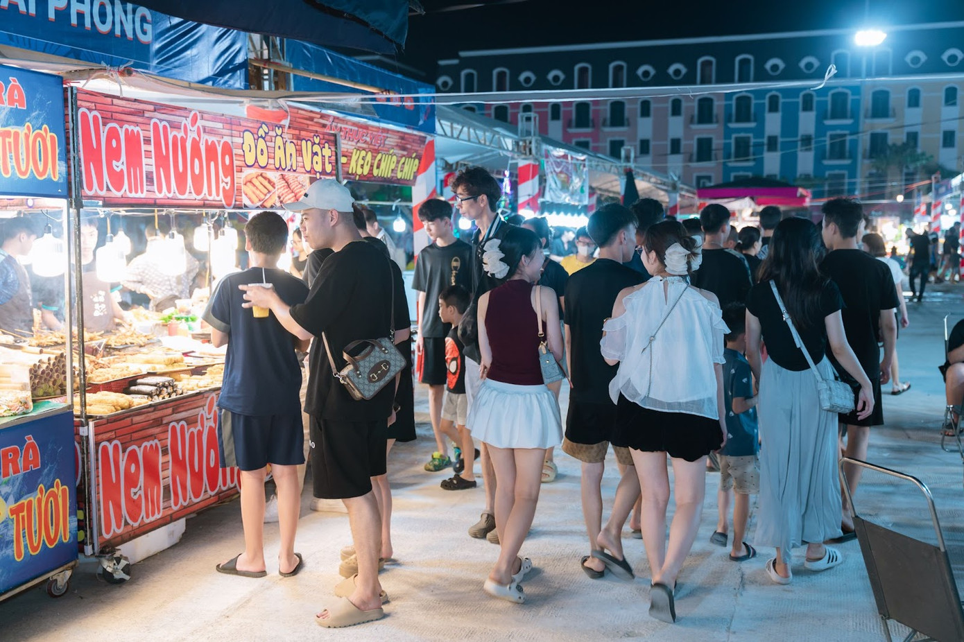 Lễ hội ẩm thực Đồi Rồng đón tiếp hàng chục nghìn du khách mỗi ngày