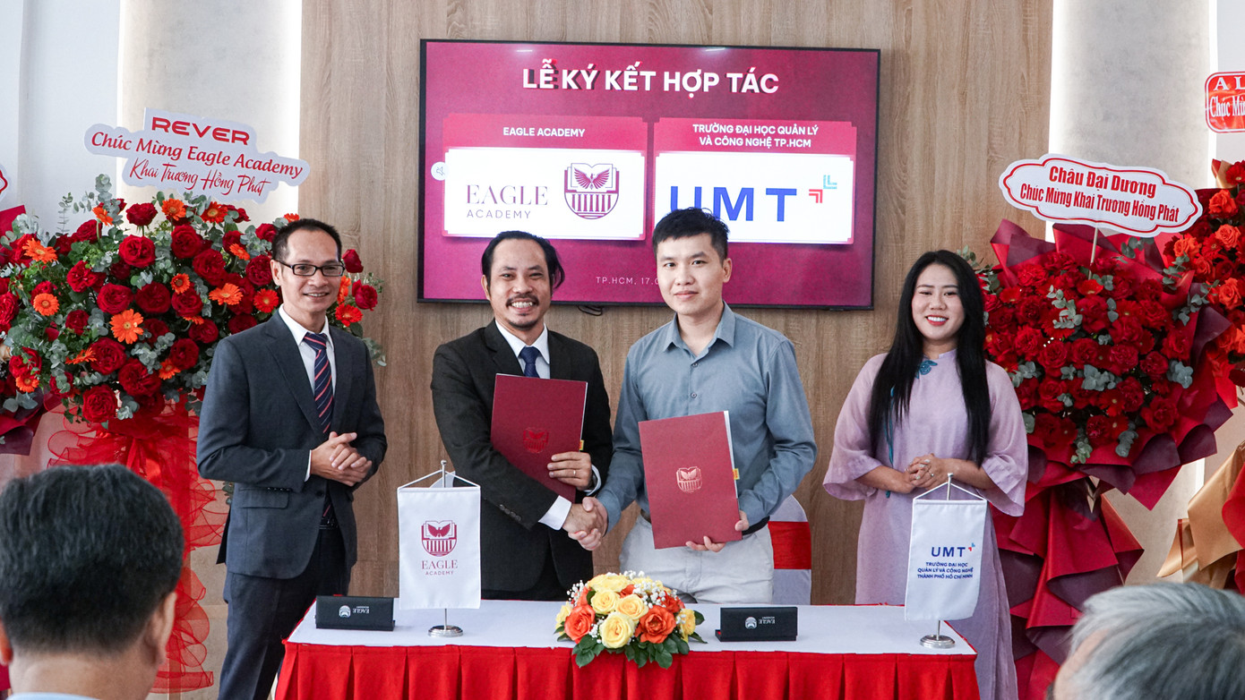 Cái “bắt tay” hợp tác giữa Eagle Academy và Trường Đại học Quản lý và Công nghệ TP.HCM (UMT)(Ảnh: Eagle Academy). Cái “bắt tay” hợp tác giữa Eagle Academy và Trường Đại học Quản lý và Công nghệ TP.HCM (UMT)(Ảnh: Eagle Academy).