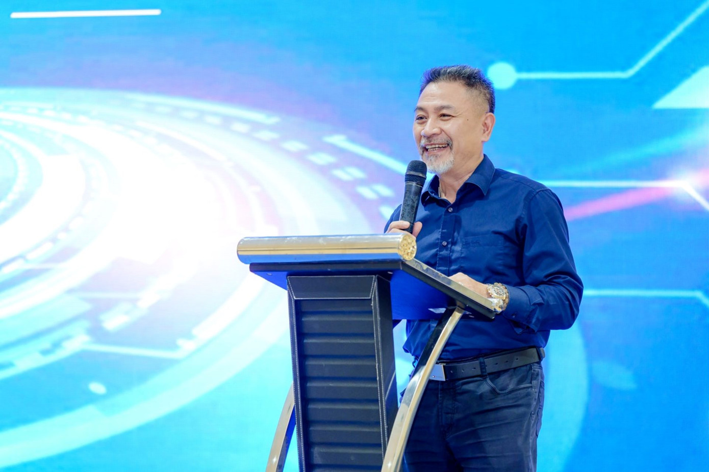 TS. Tôn Quang Cường nhận định Vinschool tiên phong xây dựng chuẩn năng lực AI là bước tiến chiến lược, thể hiện tầm nhìn giáo dục số.