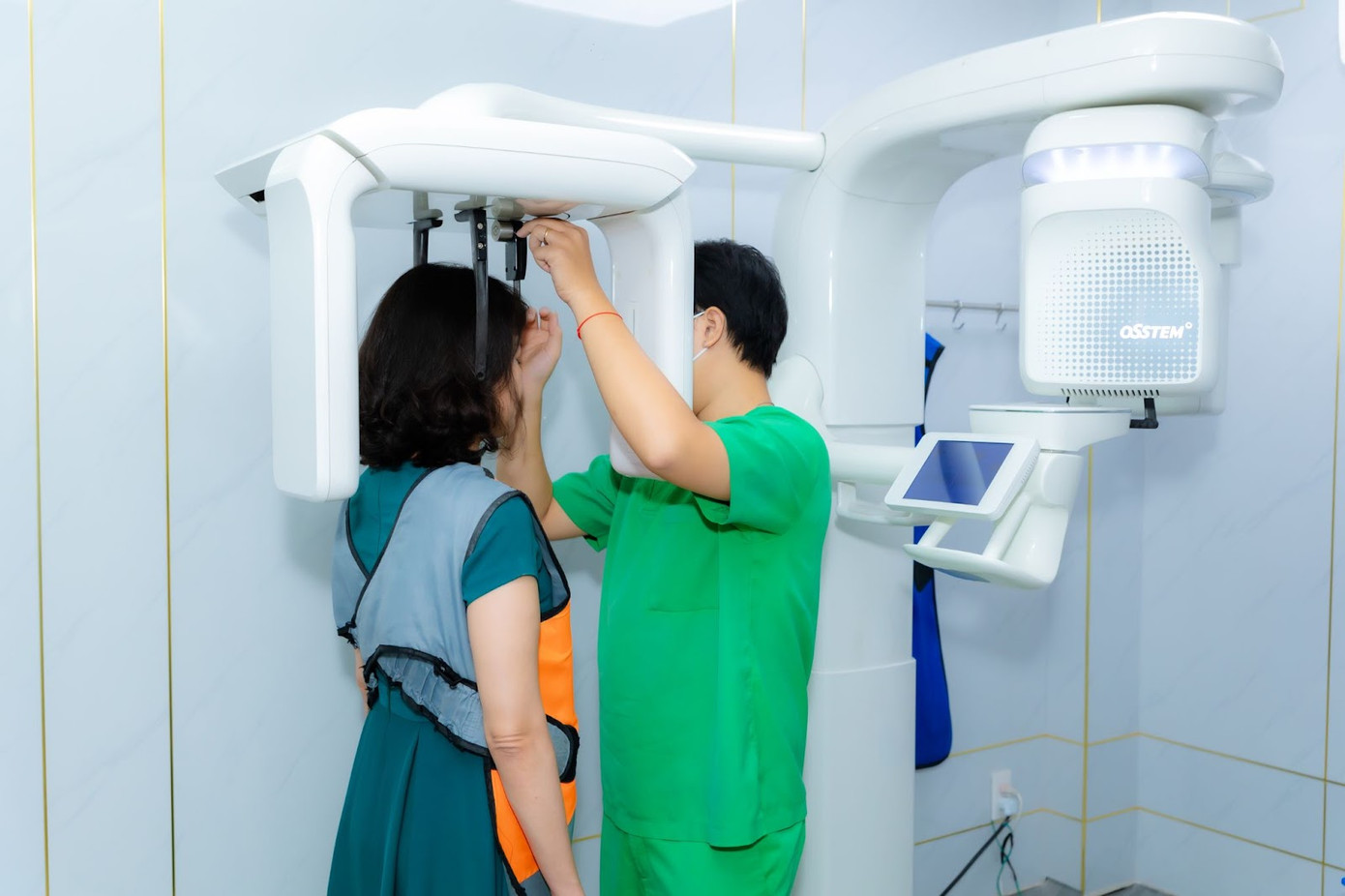 Nếu lựa chọn niềng trong suốt, mức phí sẽ rơi trong khoảng 35 - 60 triệu hoặc hơn